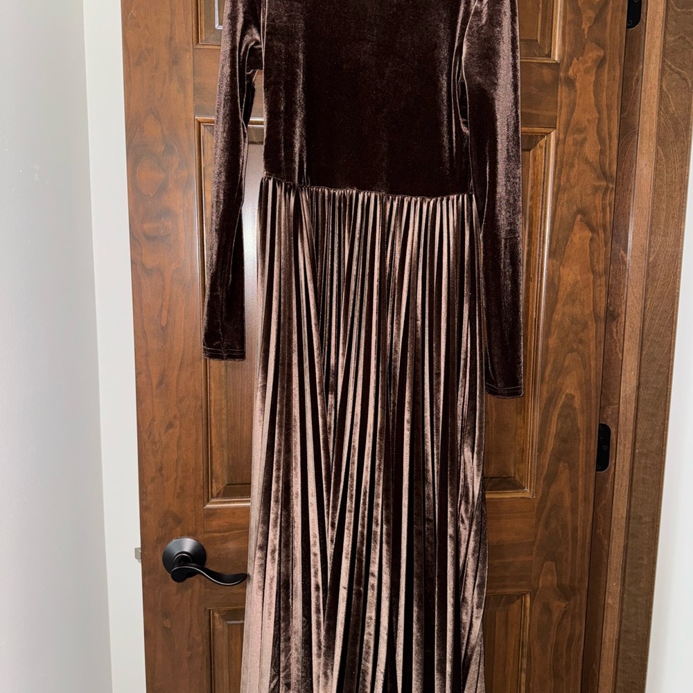 Elegant Velvet Brown Dress